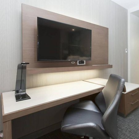 Courtyard By Marriott Houston City Place Spring Bagian luar foto