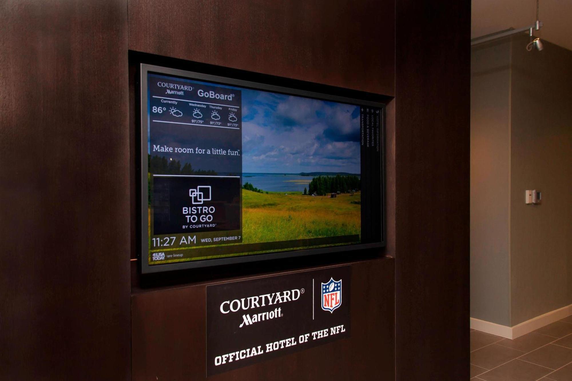 Courtyard By Marriott Houston City Place Spring Bagian luar foto
