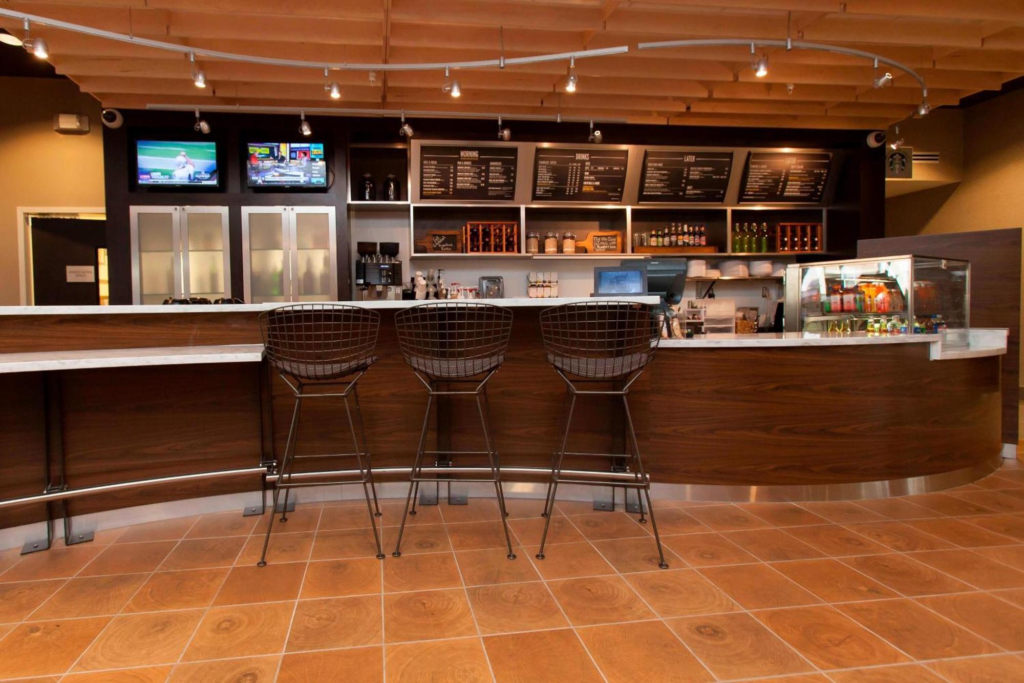 Courtyard By Marriott Houston City Place Spring Bagian luar foto